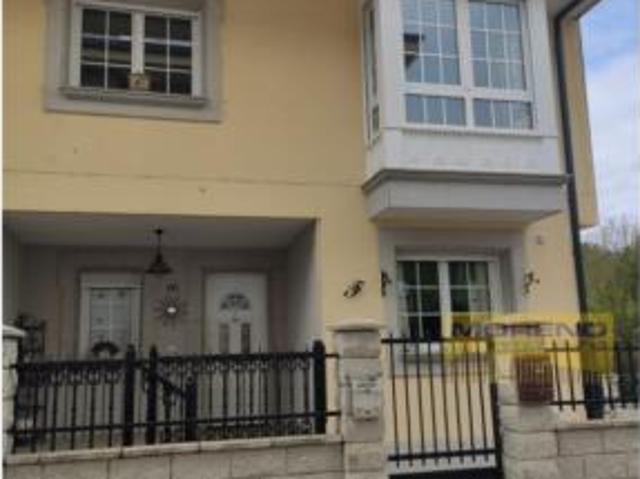 Chalet en venta en Sarria