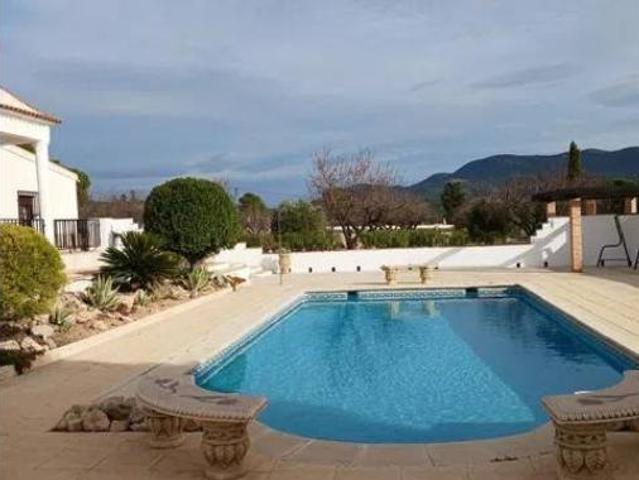 Chalet en venta en l'Alt Vinalopó / El Alto Vinalopó, Valencia
