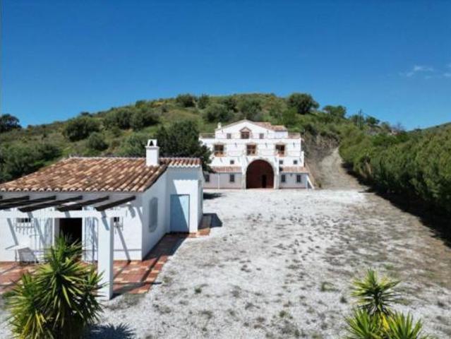 Villa en venta en Sedella