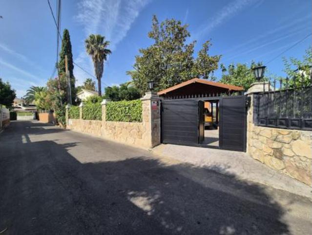 Chalet en venta en Serranillos Del Valle, Madrid