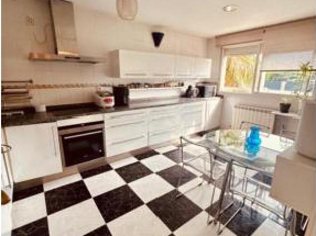 Chalet en venta en Serranillos Del Valle, Madrid