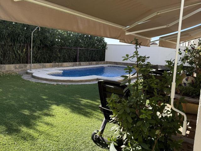 Chalet en venta en Las Pajanosas, Guillena