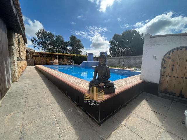 Chalet en venta en Carmona, Andalucía