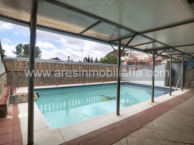 Chalet en venta en Écija, Andalucía