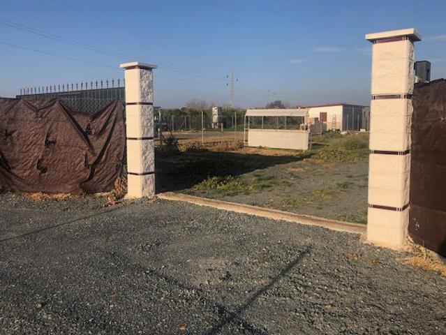 Chalet en venta en Lora Del Río, Andalucía