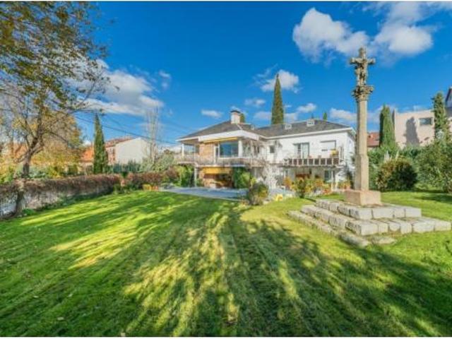 Villa en venta en Sevilla La Nueva, Las Brisas
