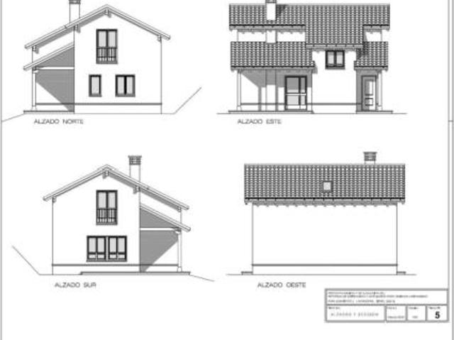 Chalet en venta en Espiniella, Siero
