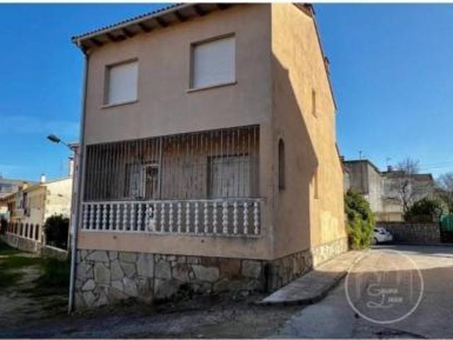 Villa en venta en Sotillo De La Adrada
