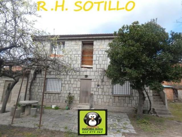 Villa en venta en Sotillo De La Adrada