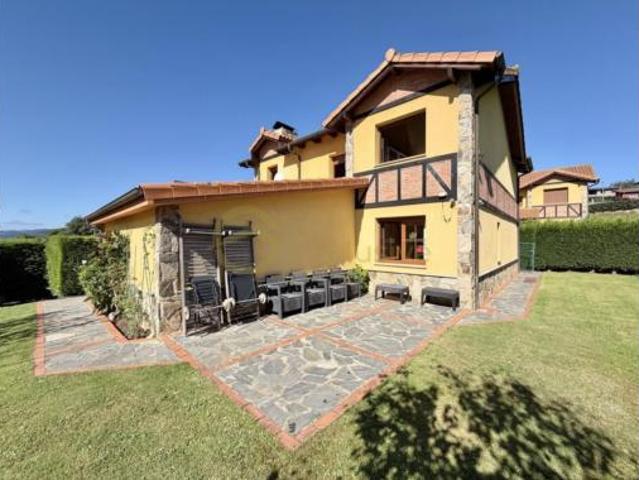 Chalet en venta en Soto Del Barco, Asturias