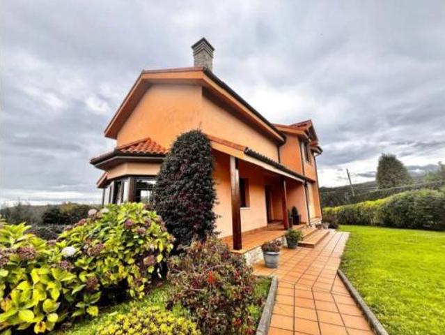 Villa en venta en Soto Del Barco, Los Carbayinos