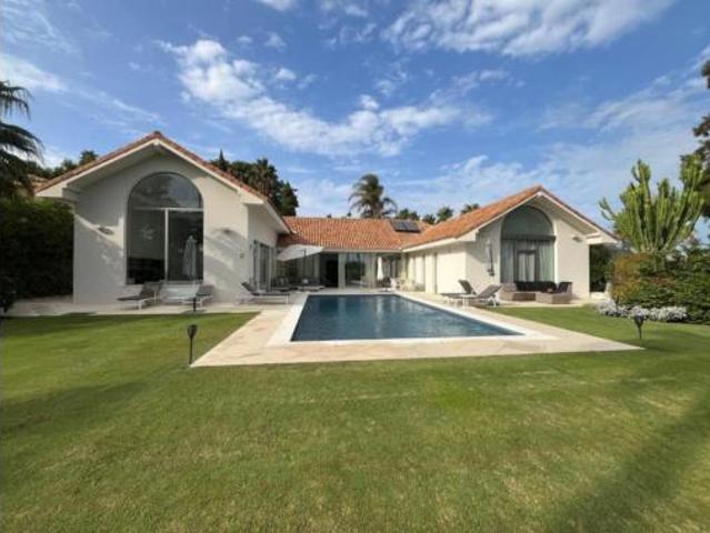 Chalet en venta en Torreguadiaro, Campo de Gibraltar