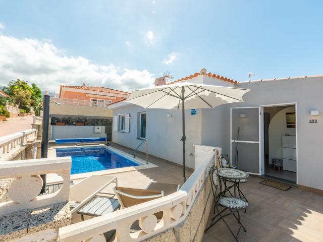 Chalet en venta en Los Olivos, Adeje