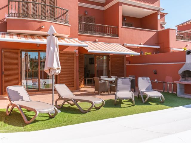 Chalet en venta en Los Olivos, Adeje