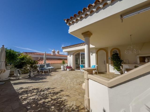 Chalet en venta en Los Olivos, Adeje