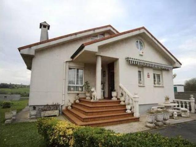 Chalet en venta en Hinojedo, Suances
