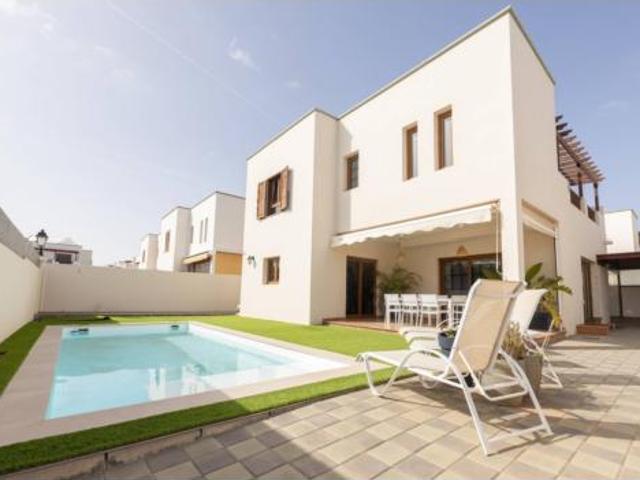 Chalet en venta en Costa Teguise, Teguise