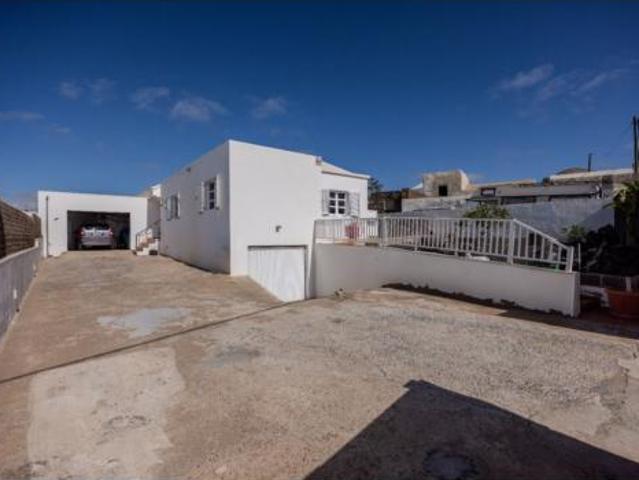 Chalet en venta en Tías, Canarias