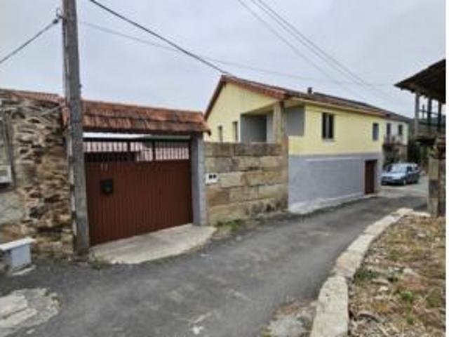 Chalet en venta en Toén, Ourense