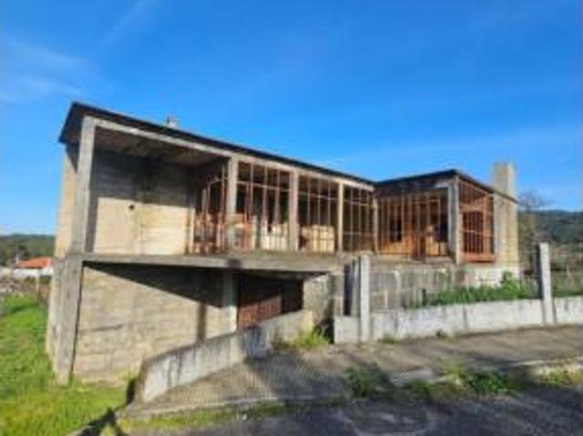 Chalet en venta en Castrelo de Miño, O Ribeiro