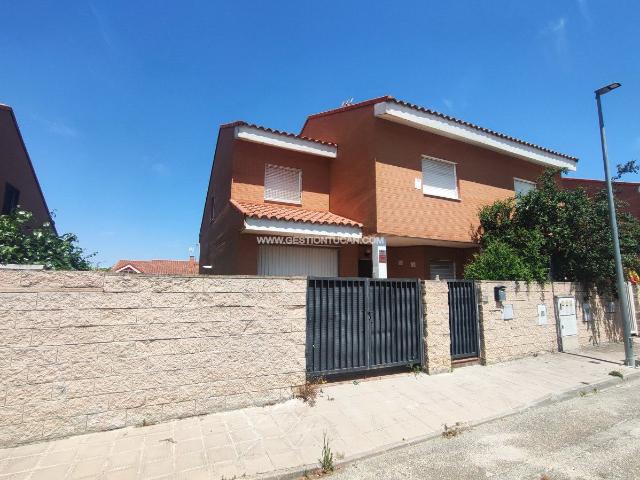Villa en venta en Esquivias