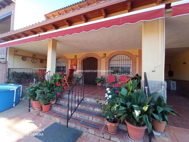 Villa en venta en Las Herencias
