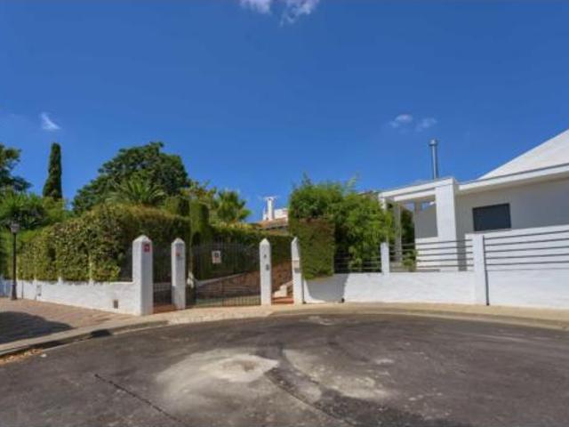 Chalet en venta en Santa Eufemia, Tomares