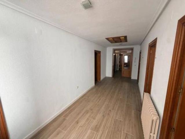 Chalet en venta en Tomelloso, Castilla-La Mancha