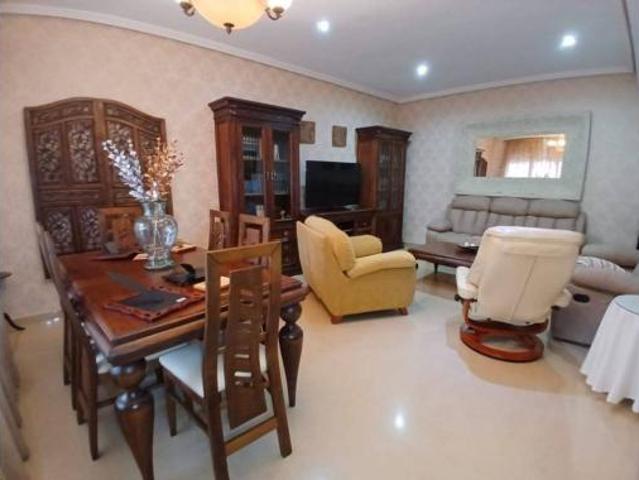 Chalet en venta en Tomelloso, Castilla-La Mancha