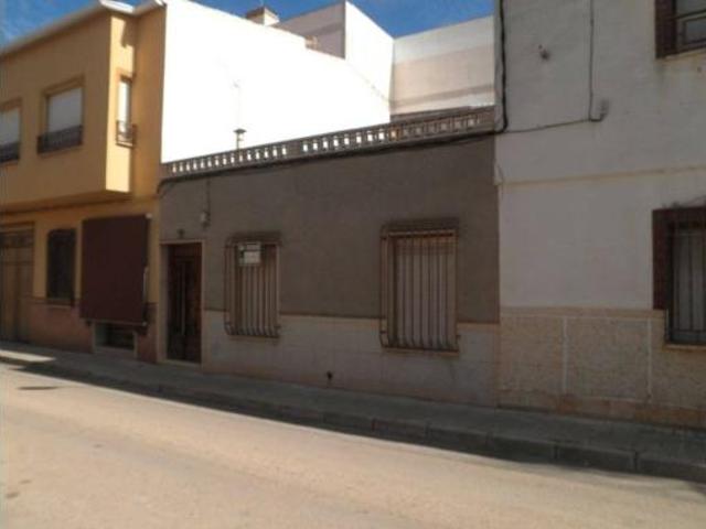 Chalet en venta en Tomelloso, Castilla-La Mancha