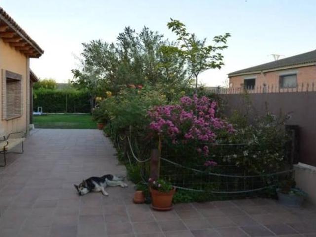 Chalet en venta en Torre Del Burgo, Castilla-La Mancha