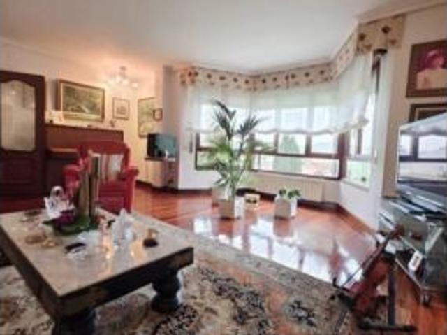 Chalet en venta en Barrio El Milagro, Torrelavega