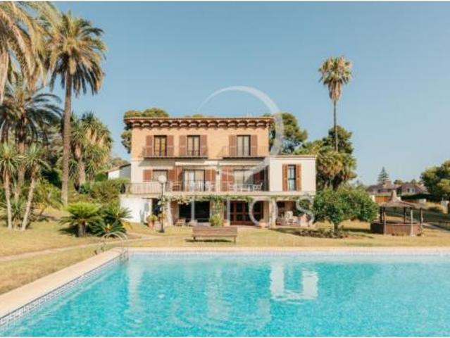 Villa en venta en Torrent, Santa Apolonia