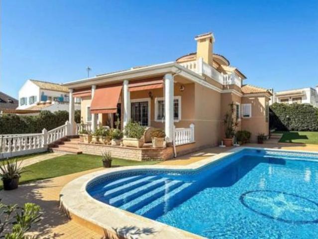 Chalet en venta en Cabo Cervera-Playa la Mata, el Baix Segura / La Vega Baja