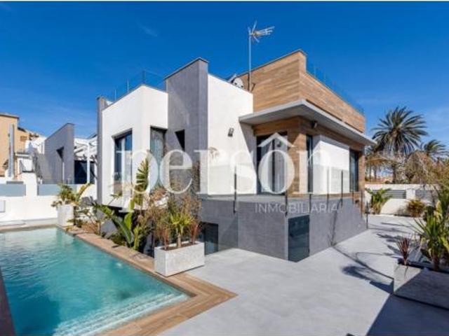 Chalet en venta en La Mata, el Baix Segura / La Vega Baja