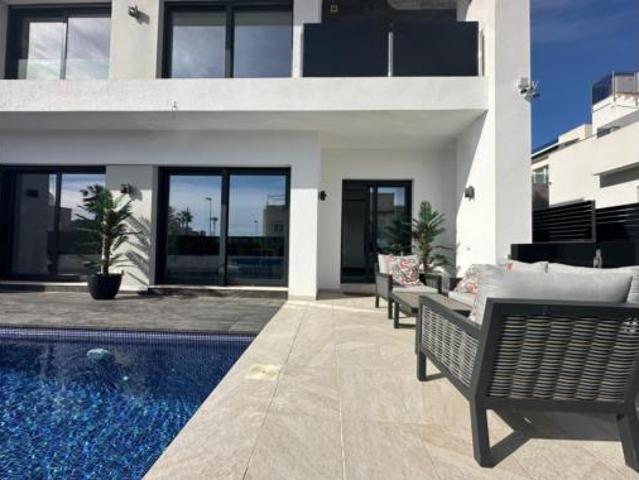 Chalet en venta en Urbanización El Chaparral, el Baix Segura / La Vega Baja
