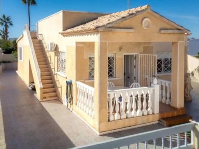 Chalet en venta en Baños de Europa, Torrevieja