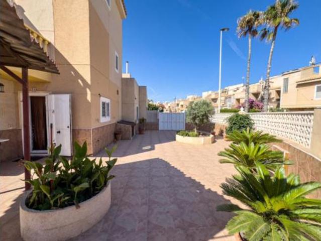Chalet en venta en La Rosaleda, el Baix Segura / La Vega Baja
