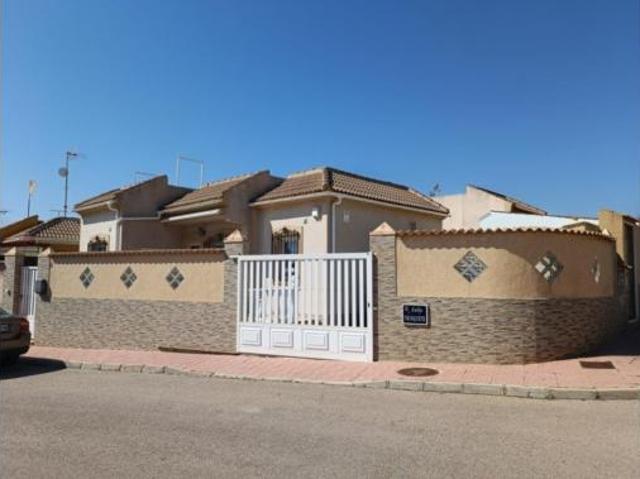 Chalet en venta en La Rosaleda, Torrevieja
