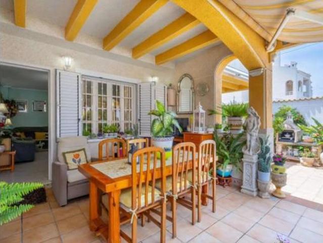 Chalet en venta en La Rosaleda, Torrevieja