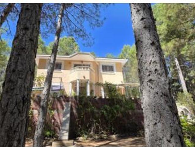 Chalet en venta en Valdenaya, Trillo