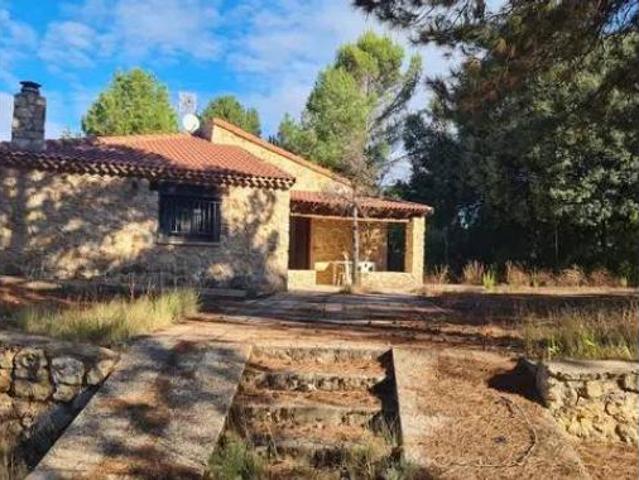Chalet en venta en Valdenaya, Trillo