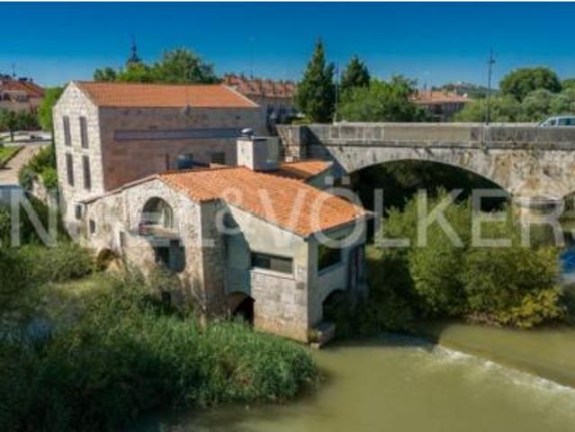 Chalet en venta en Tudela De Duero, Valladolid