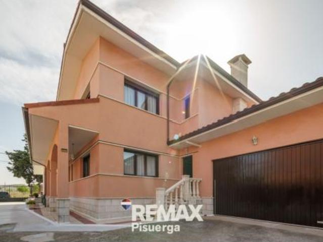 Chalet en venta en Tudela De Duero, Castilla y León