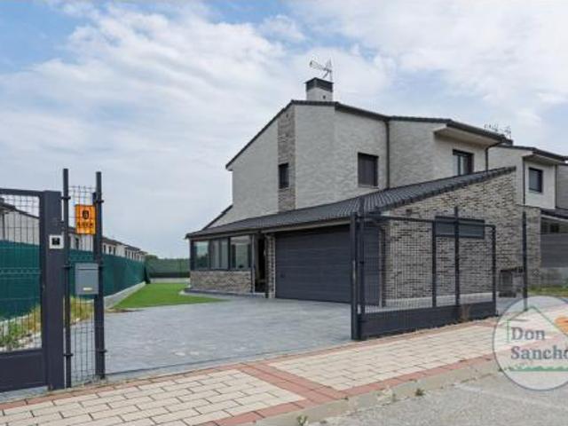 Villa en venta en Tudela De Duero