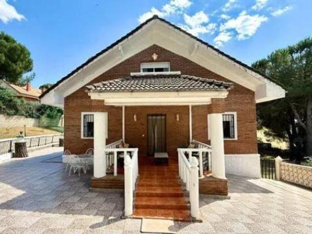 Chalet en venta en Peñarrubia, Uceda