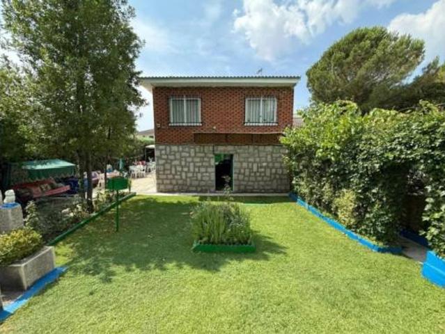 Villa en venta en Uceda, Caraquiz