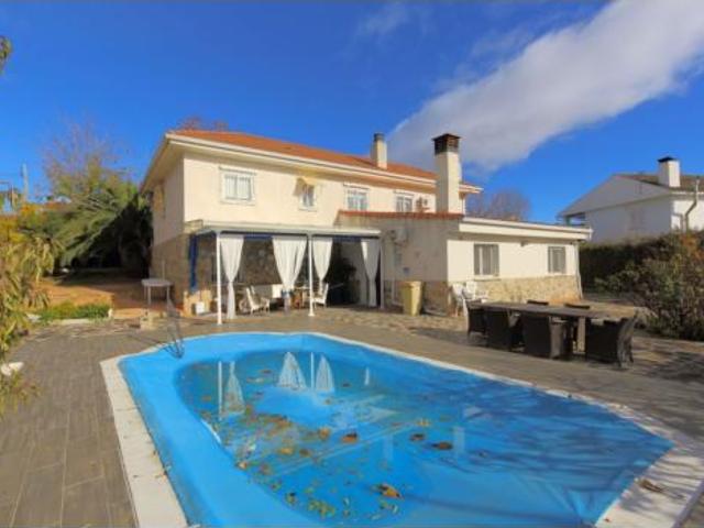 Chalet en venta en Caraquiz, Uceda