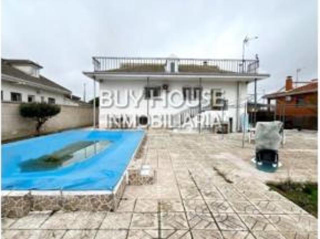 Chalet en venta en Ugena, Castilla-La Mancha