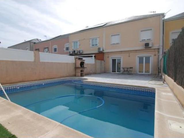 Chalet en venta en Ugena, Castilla-La Mancha